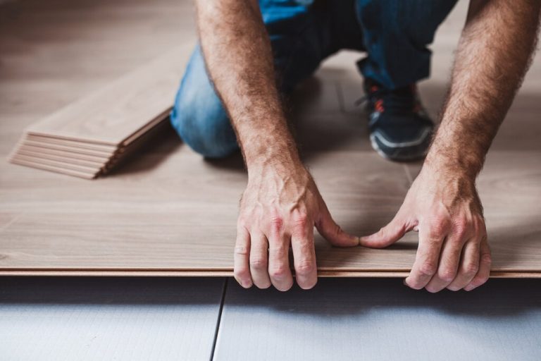 Le sens de la pose d'un parquet flottant — free download